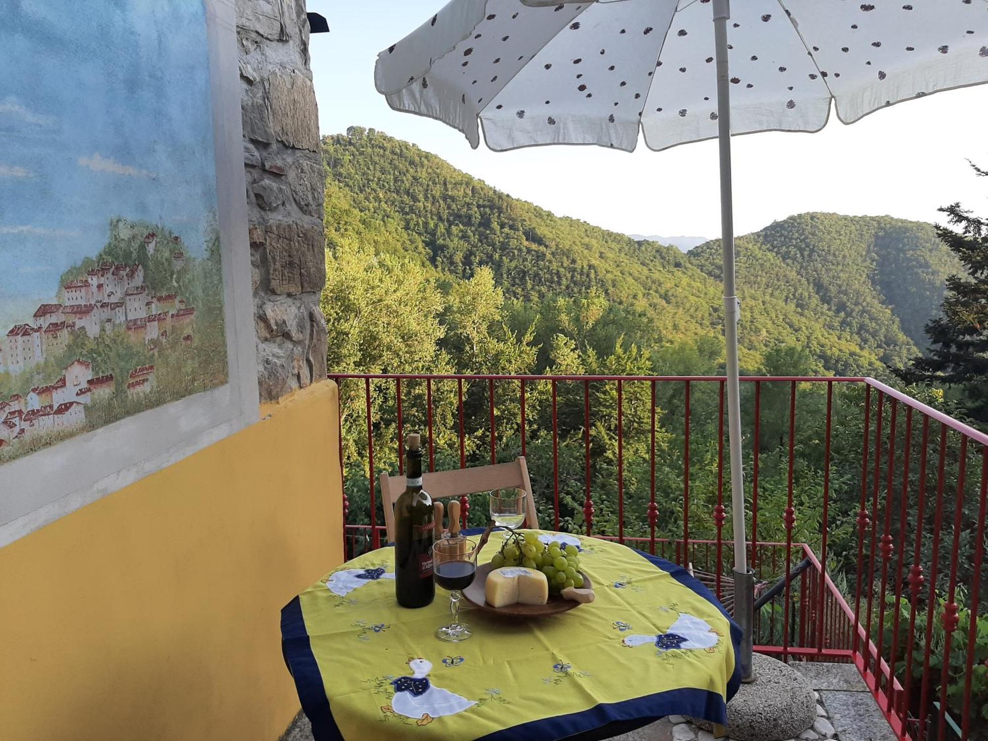 Deliziosa Casetta Sull'Appennino Toscano Montefegatesi Εξωτερικό φωτογραφία